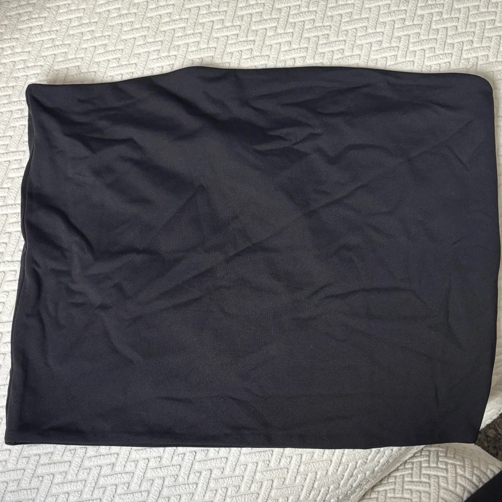 Aritzia Babaton Second Skin Contour Black Tube Top, new without tags - Picture 3 of 10